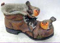 Resin Robin boot planter small �10.99