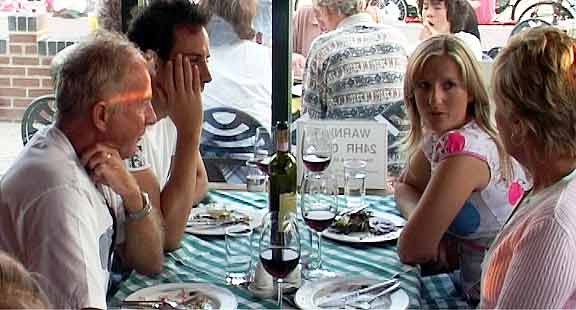 pebbles_wine-bar_04.jpg