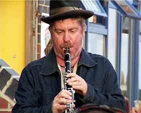 pebbles_wine-bar_music_01.jpg