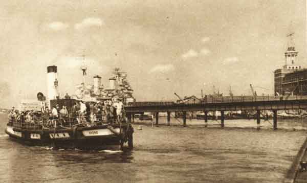 Old Gosport Ferry and Harbour Vadne 01